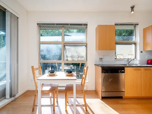 9319 University Cres #516, Burnaby, BC V5A 4Y5