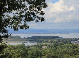 133 Cedar Ln, Ossining, NY 10562