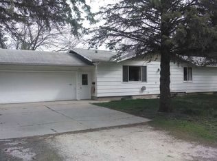 521 E Mark St, Shell Rock, IA 50670