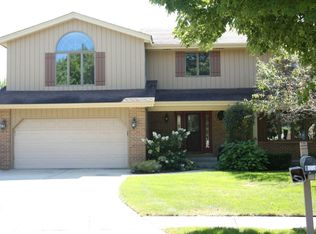 8225 65th Ave, Kenosha, WI 53142