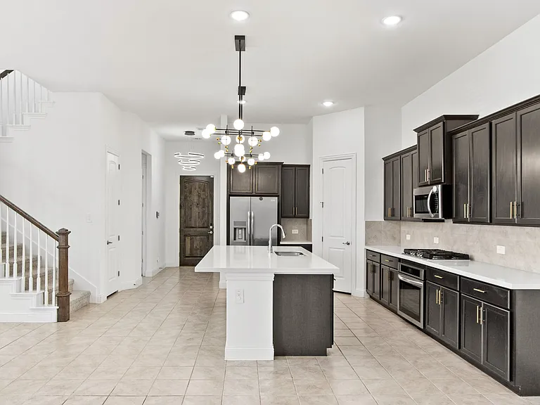 1413 Buckeye Trl — Photo 14