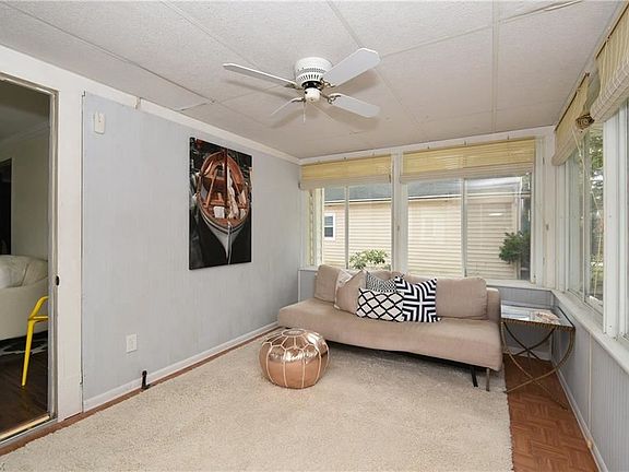 3rd image of 149 Oakwood Dr