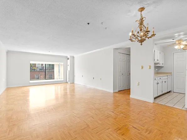 357 Commercial St APT 518, Boston, MA 02109