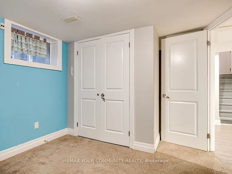 240 Markham Rd #LOWER LEVEL — Photo 13
