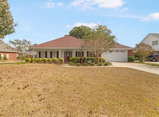 120 Lakeside Dr, Dothan, AL 36301