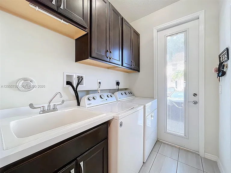 5040 Eucalyptus Dr #2 — Photo 37