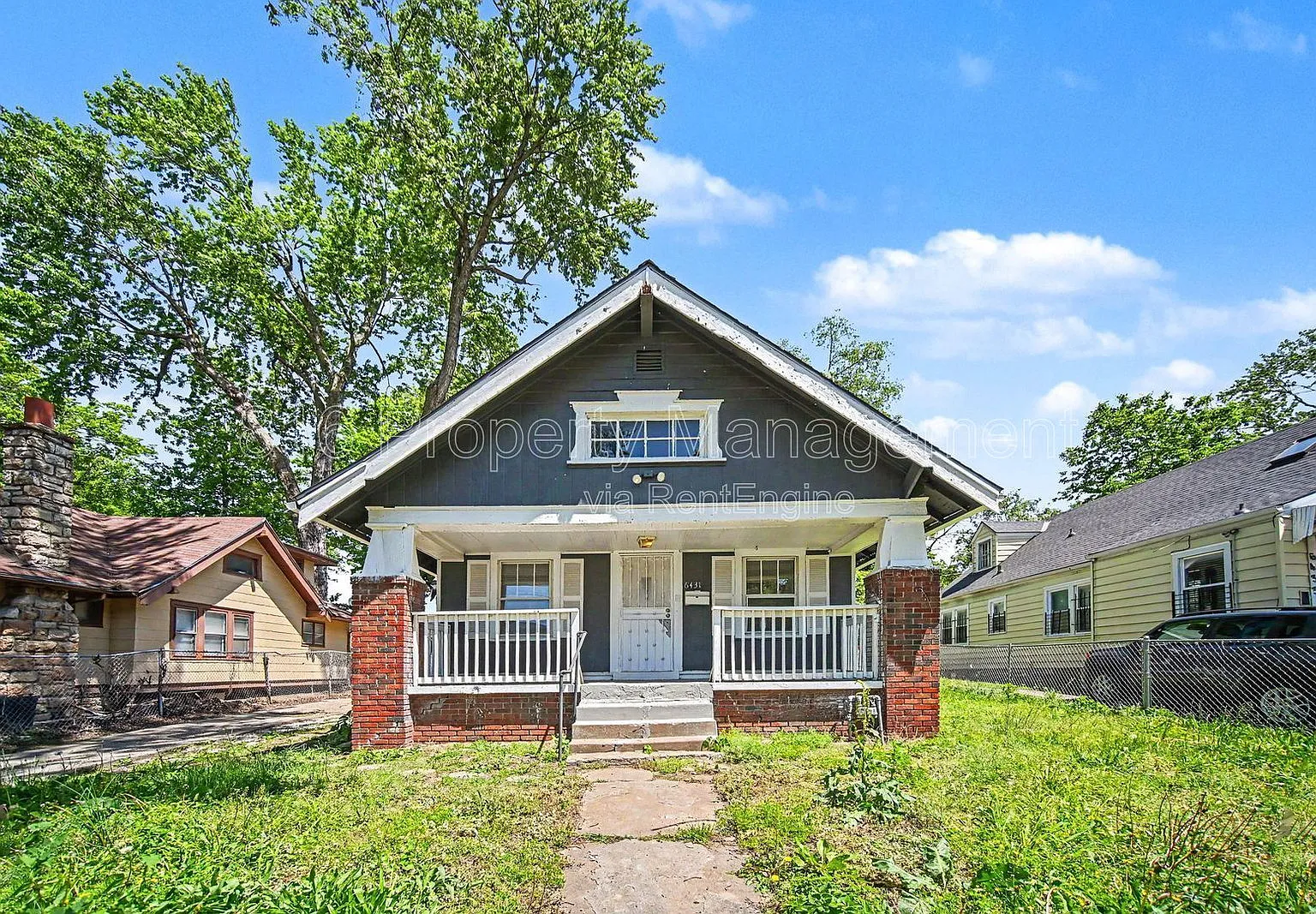 3 bed, 1.0 bath, 1160 sqft, $1,300 — Photo 1