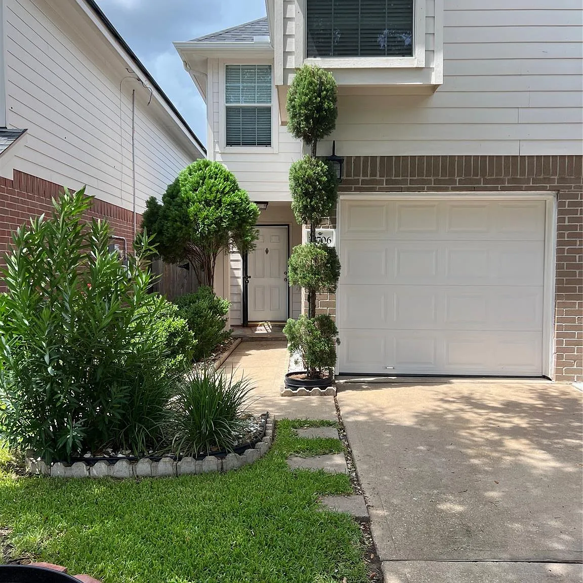 3 bed, 2.5 bath, 1411 sqft, $1,950 — Photo 2