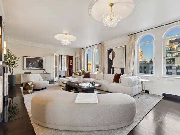 800 Park Avenue image 1 of 14