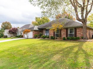 8504 Rosewood Dr, Fort Smith, AR 72903