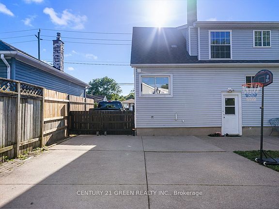 5th image of 506 Niagara St