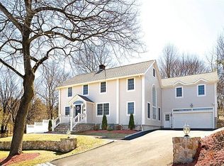 22 Saunders Ter, Wellesley, MA 02481