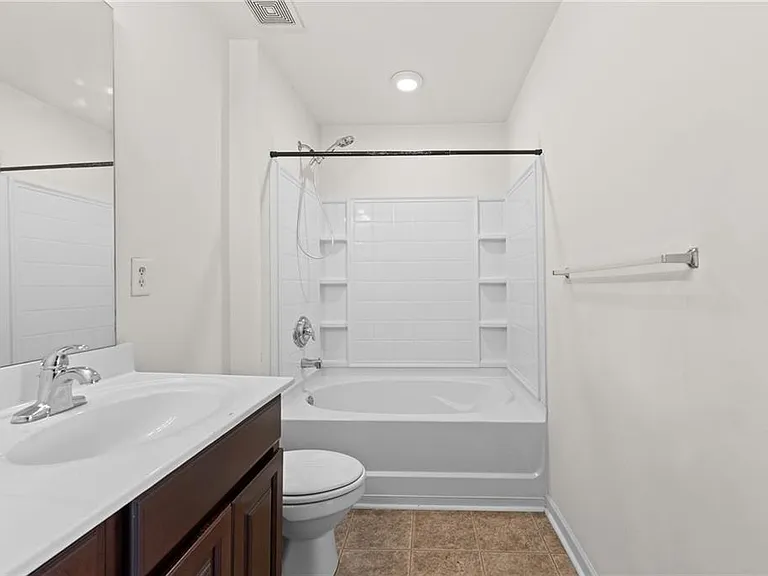 1058 Treymont Ln — Photo 26