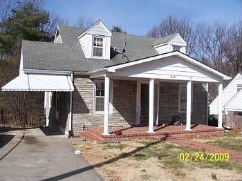 1st image of 821 Keel St