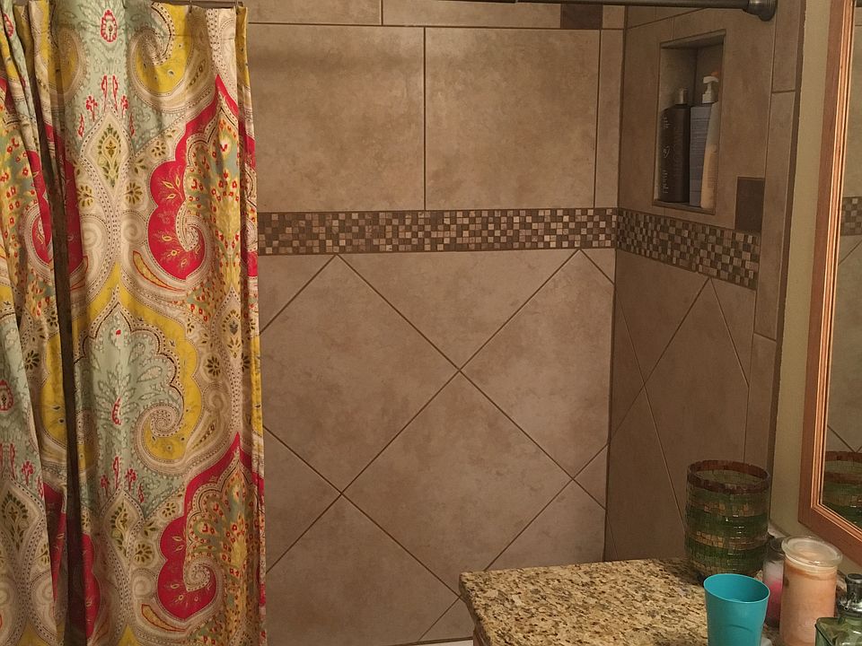 1st image of 3208 Palomas Dr NE