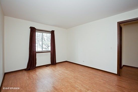 5th image of 1303 Williamsport Dr Unit 2