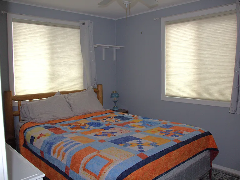 6025 Venus Ave — Photo 28