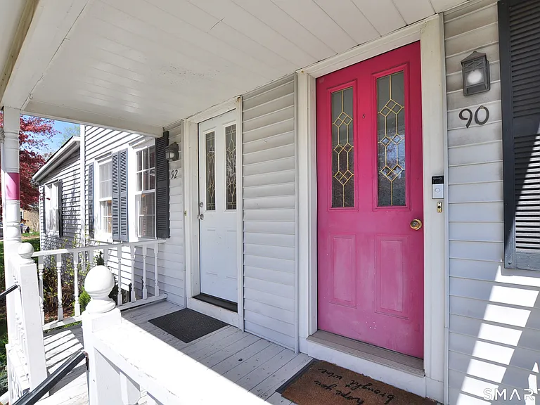 90 Niles Rd — Photo 2