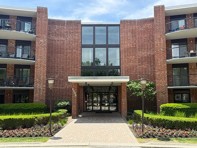 1505 E Central Rd #212B — Photo 1