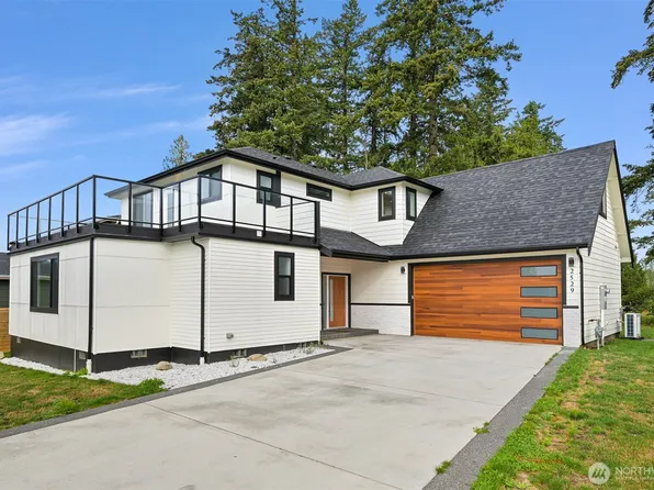 2529 Bora Bora Court, Blaine, WA 98230