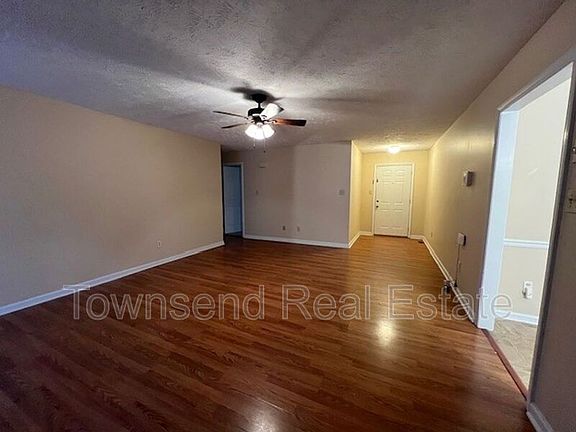 2nd image of 3330 Crosswinds Dr