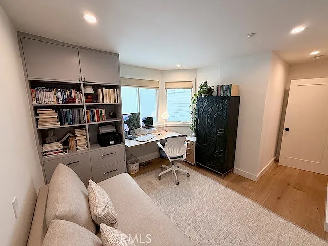 3302 Manhattan Ave — Photo 19