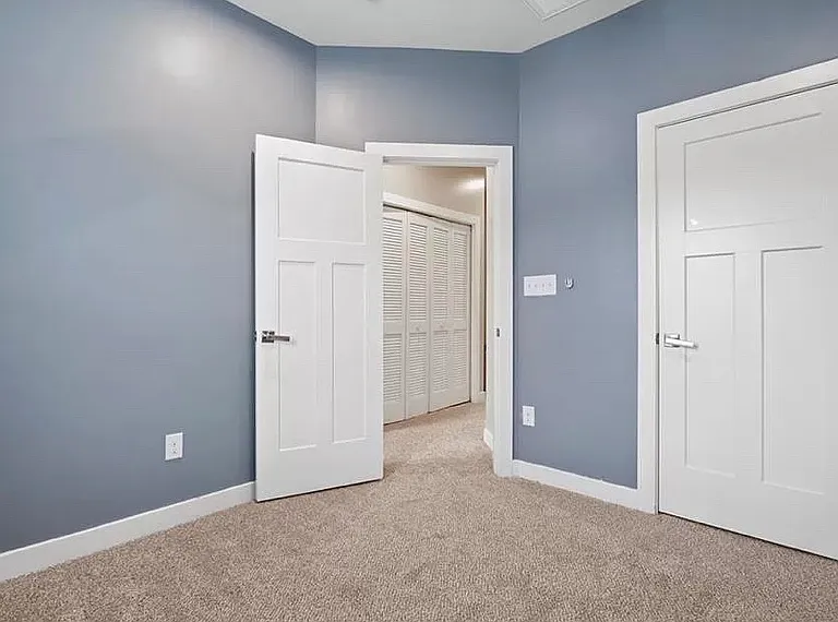 902 Avast Way — Photo 25