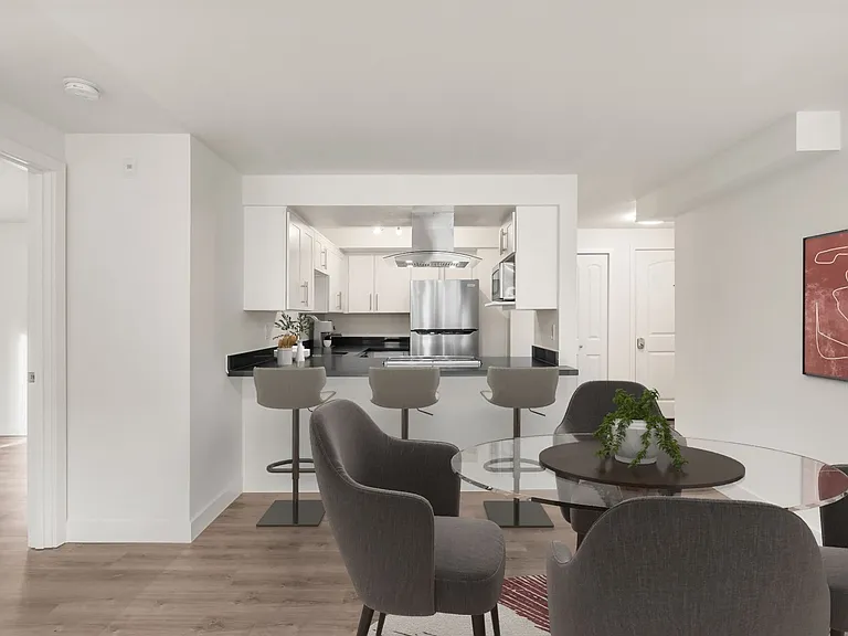 Maple Leaf Residences — Photo 27