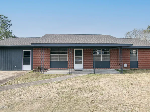 10609 Oak St, Vancleave, MS 39565