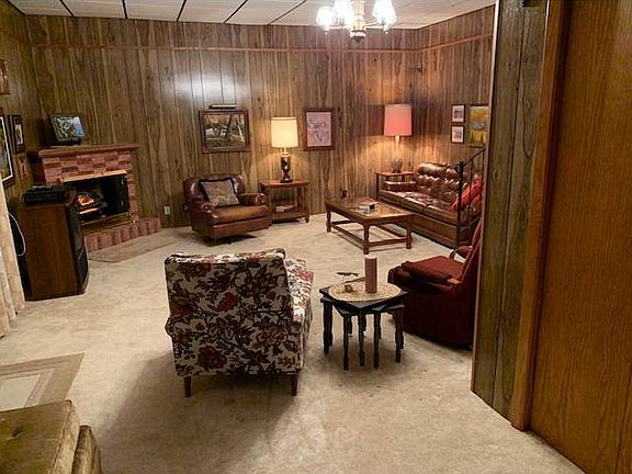 Spacious Family Room