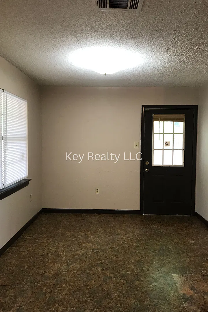 61 15th Street - Alexandria, off Rapides Ave — Photo 2