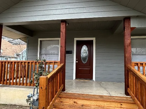 929 E Elm St, Hillsboro, TX 76645