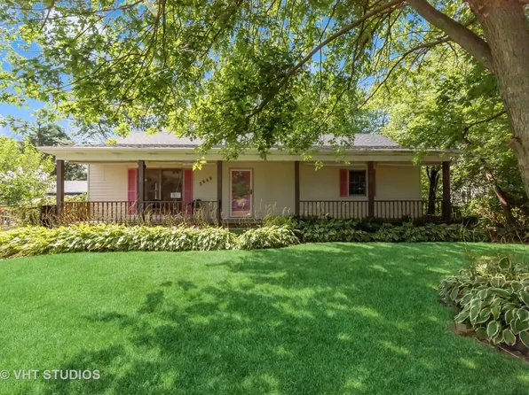 3659 Florida Ave, Gurnee, IL 60031