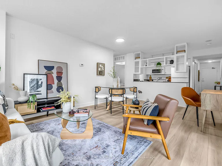 381 Front St W #611 — Photo 7