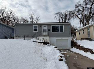 7524 N 34th St, Omaha, NE 68112