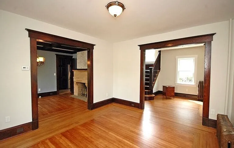 31 Oliver St — Photo 5