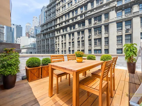 88 Fulton Street 618 image 2 of 14