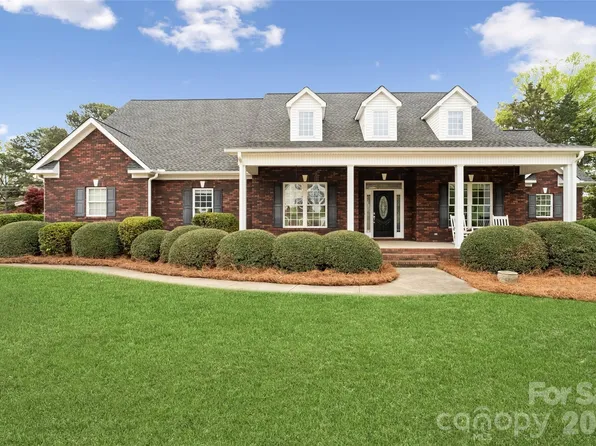 172 Fairway Cir, Rock Hill, SC 29730