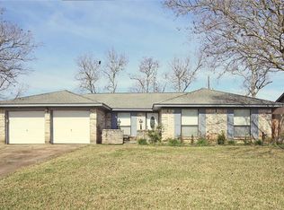 116 Maple St, Lake Jackson, TX 77566