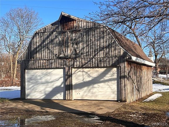 4th image of 8 Rix Pl