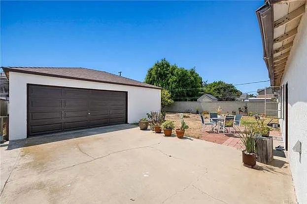 4604 Mindora Dr — Photo 37