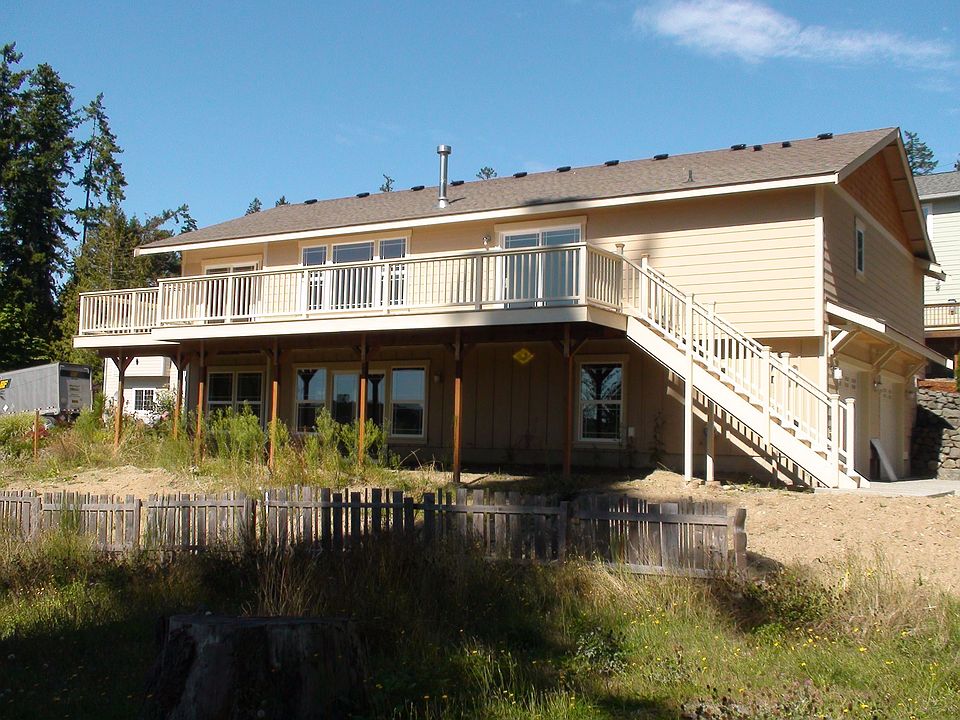 Deck on side of house