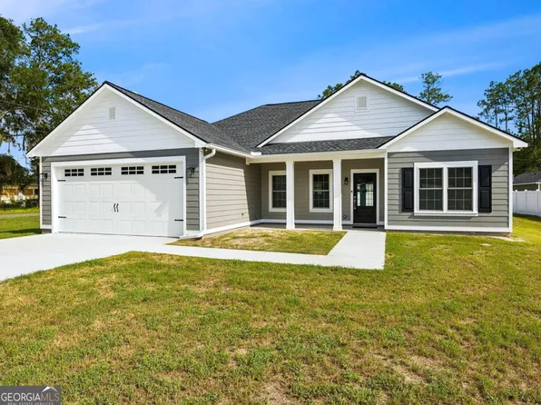110 Robinson St, Folkston, GA 31537
