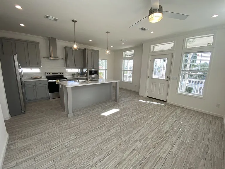 344 Heritage Blvd #402 — Photo 8