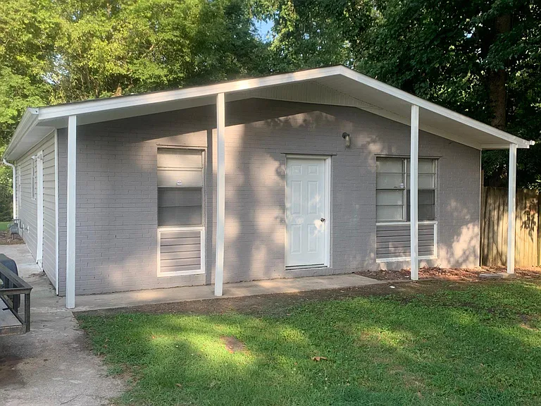 607 Michelle St — Photo 1
