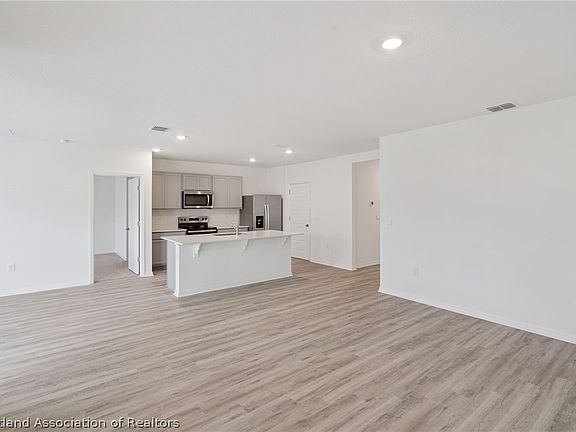 2nd image of 6817 Coconut Grove Dr