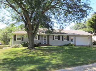 417 S 5th Ave, Brandon, SD 57005