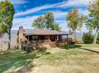 484 Old Chapman Trl, Pickens, SC 29671