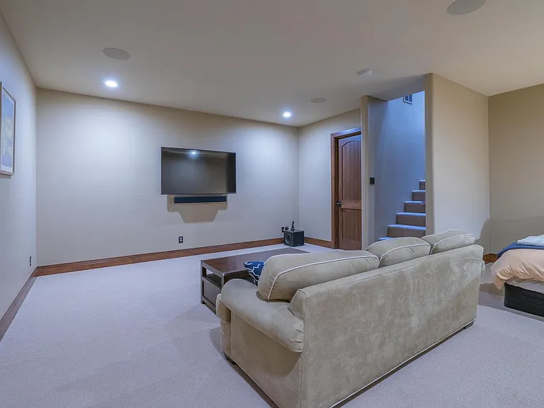 1637 N Olla Cir — Photo 48