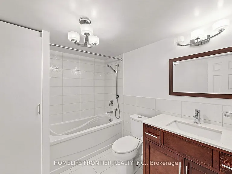 131 Beecroft Rd #203 — Photo 27